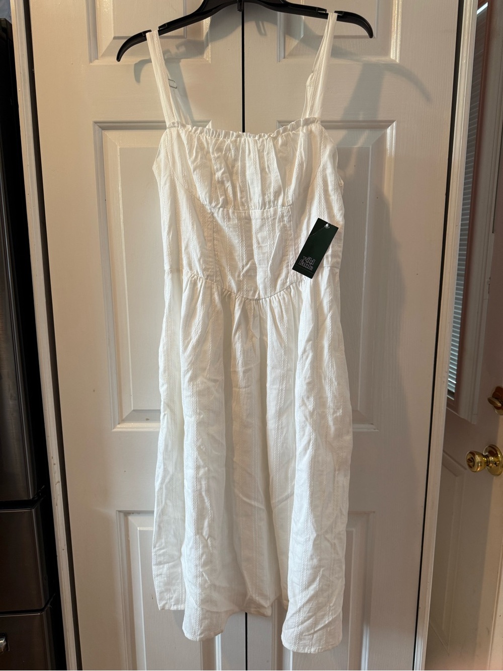 White Sleeveless Dress by Wild
Fable size Small